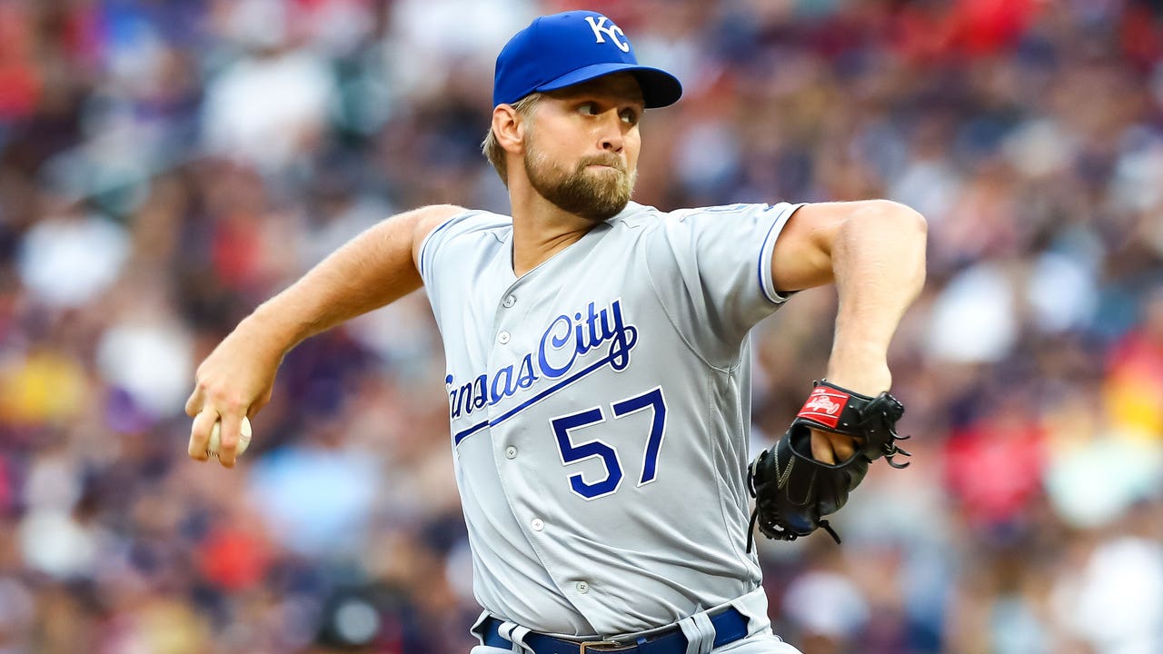Royals let their three-run lead slip in 5-4 loss to Twins